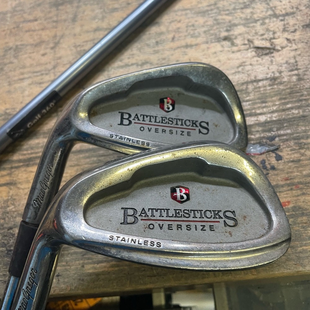 Mac Gregor battlesticks iron 3/9 in left hand 
Steel
